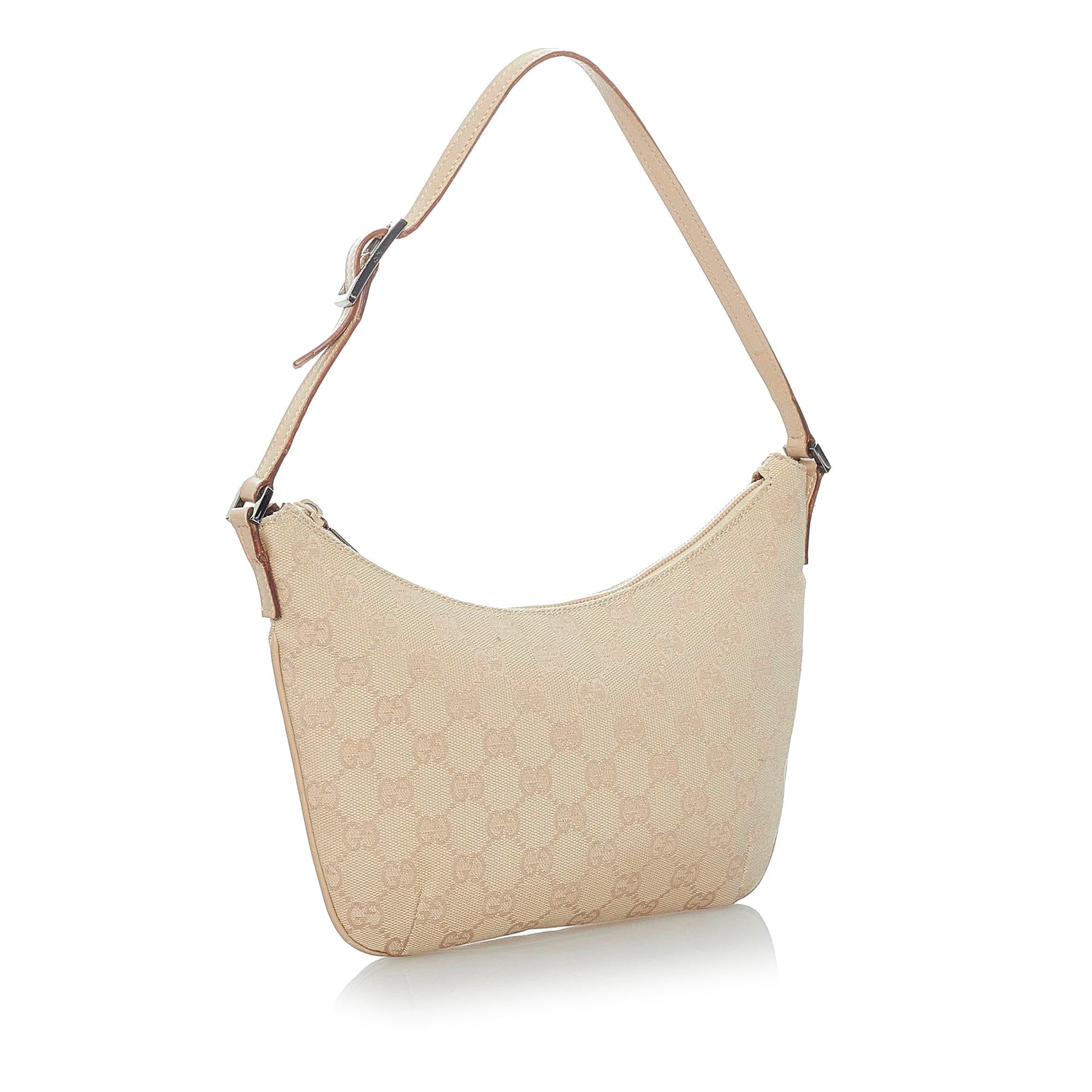 Gucci GG Canvas Shoulder Bag (SHG-31117)