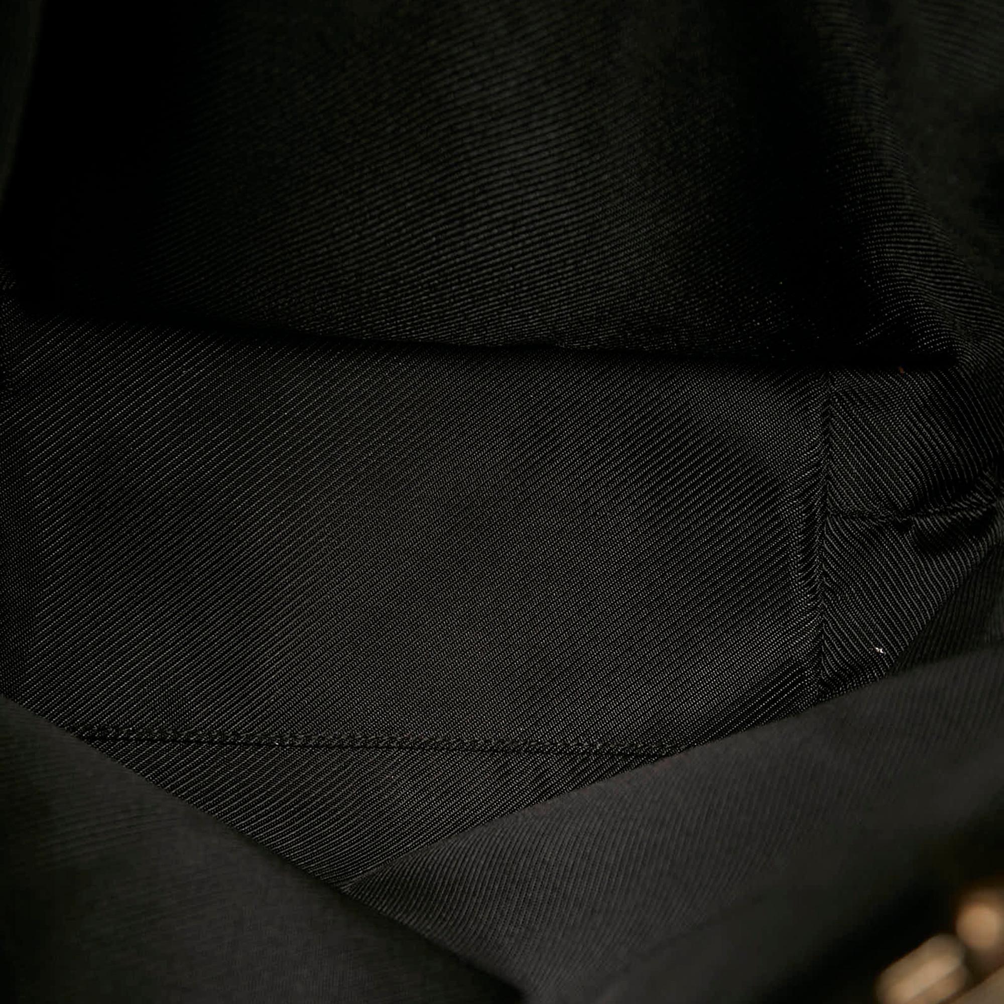 Gucci GG Canvas Shoulder Bag (SHG-31598)