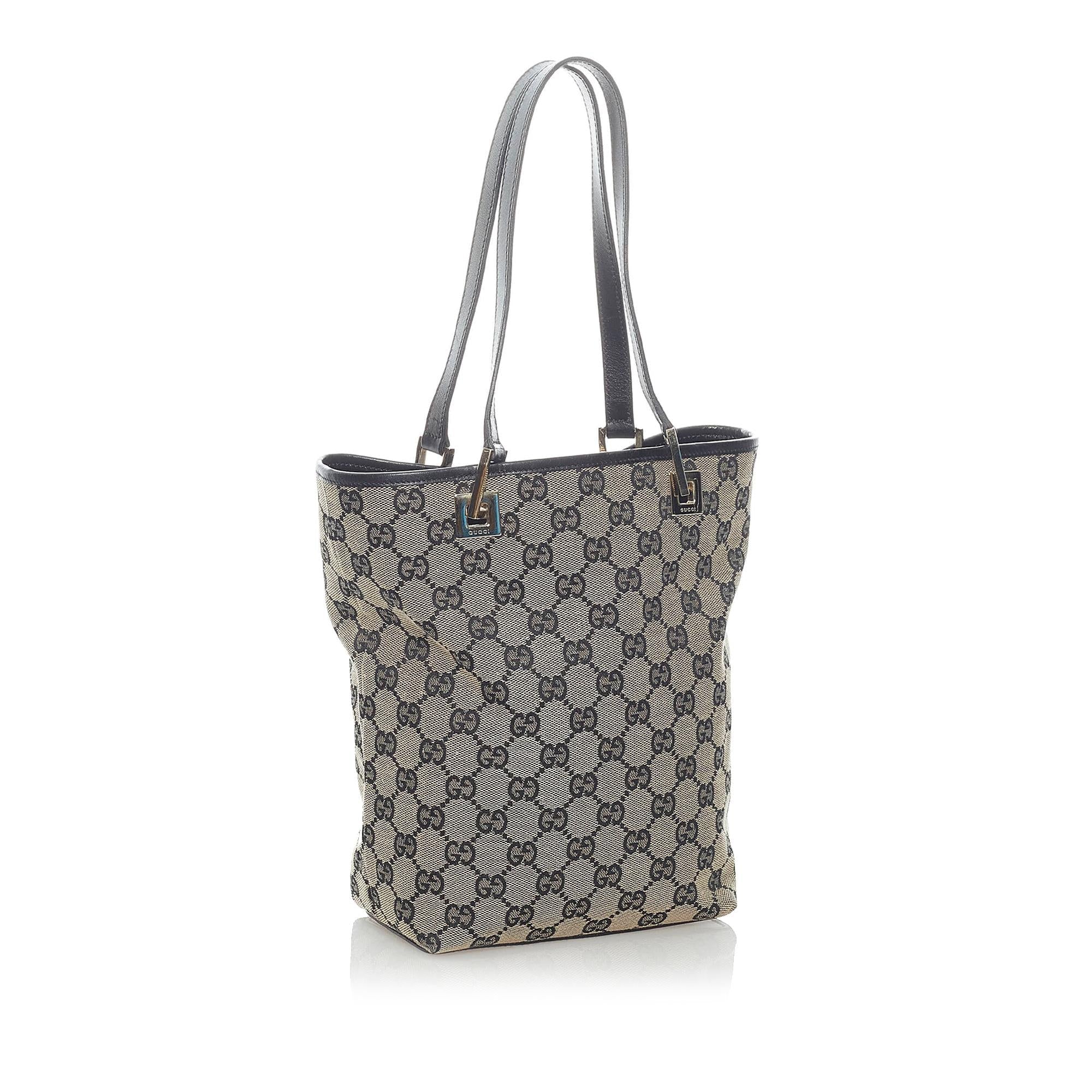 Gucci GG Canvas Shoulder Bag (SHG-31598)