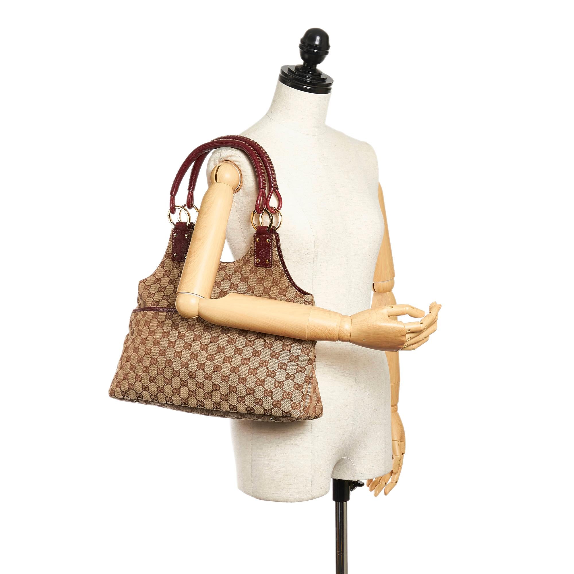 Gucci GG Canvas Shoulder Bag (SHG-34738)
