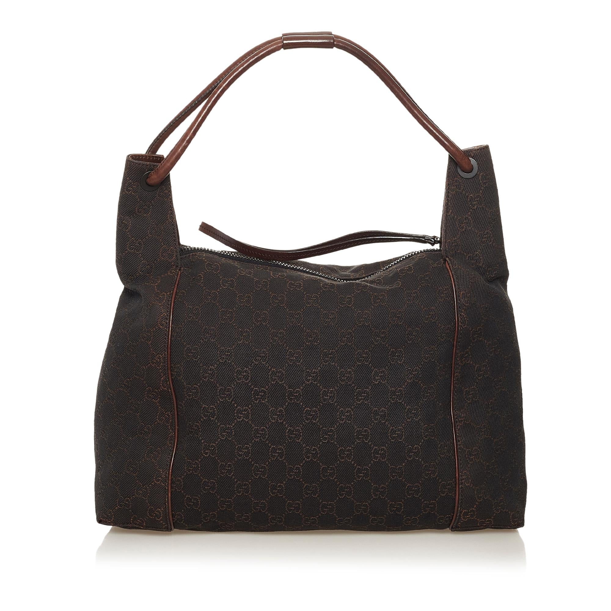 Gucci GG Canvas Shoulder Bag (SHG-35000)