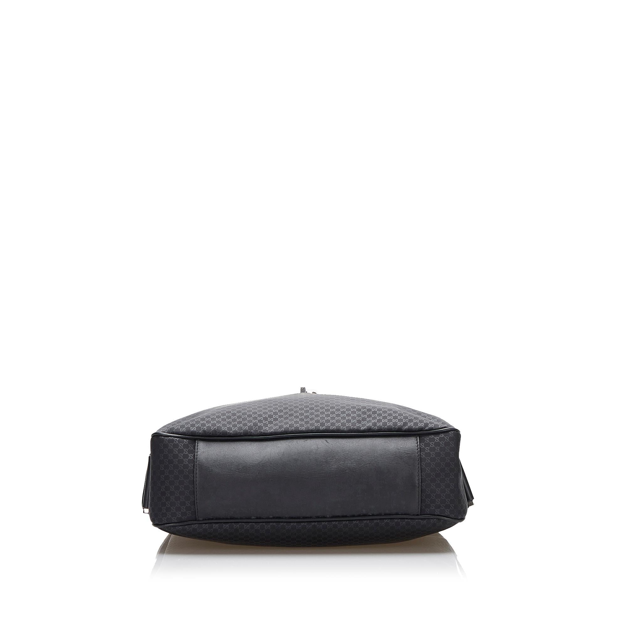 Gucci GG Canvas Shoulder Bag (SHG-ibi7U4)