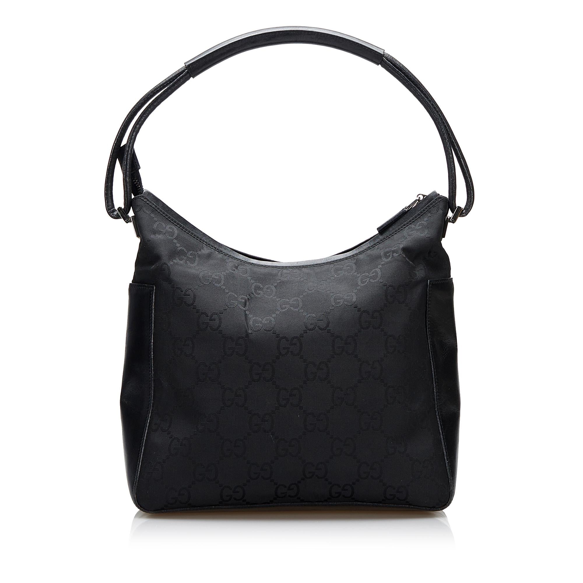 Gucci GG Canvas Shoulder Bag (SHG-dglL5Q)