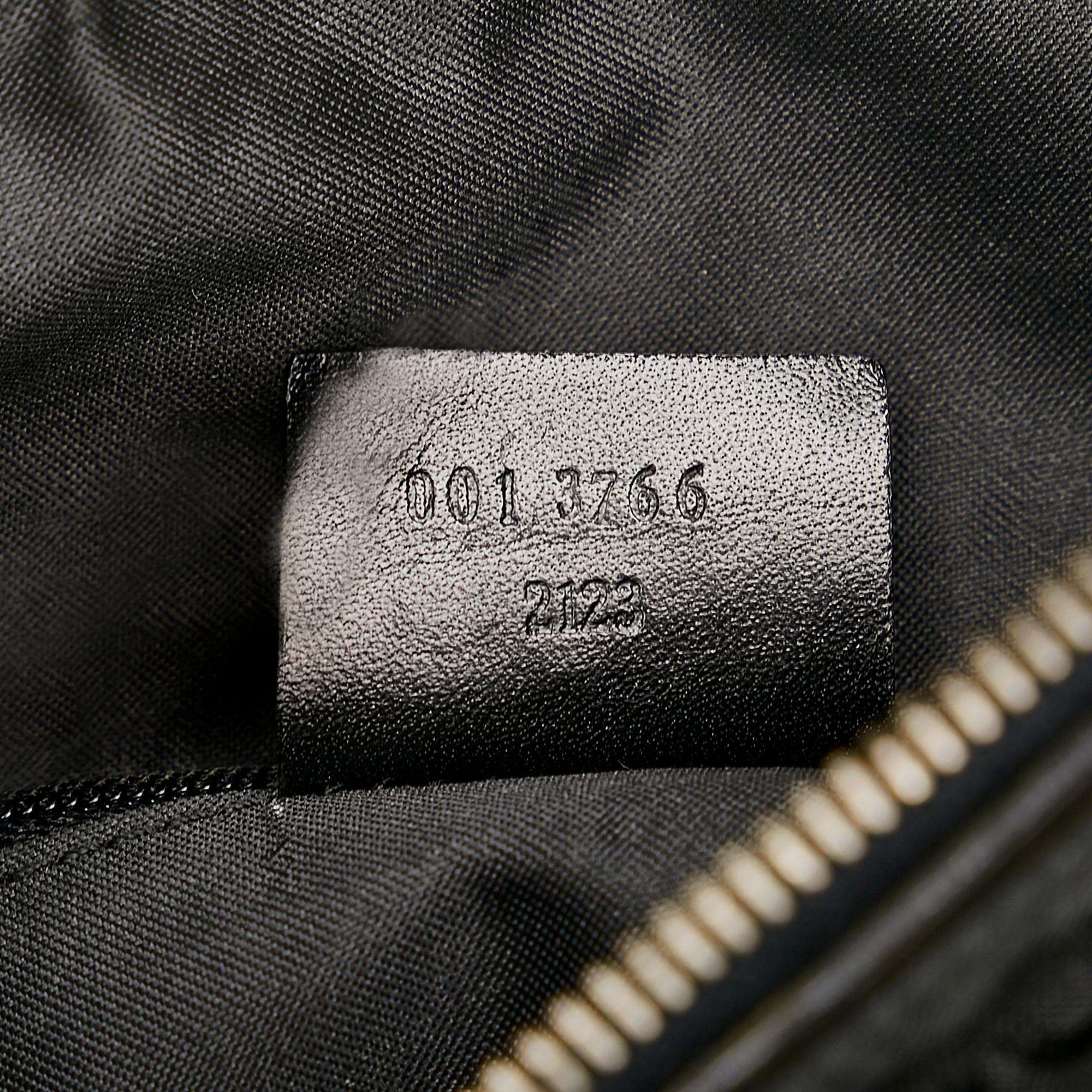 Gucci GG Canvas Shoulder Bag (SHG-dglL5Q)