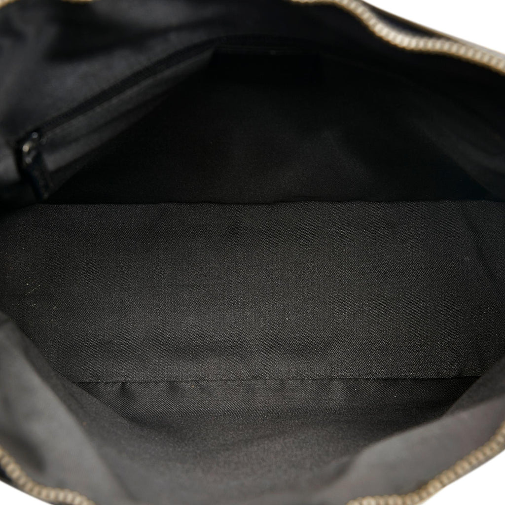Gucci GG Canvas Shoulder Bag (SHG-dglL5Q)