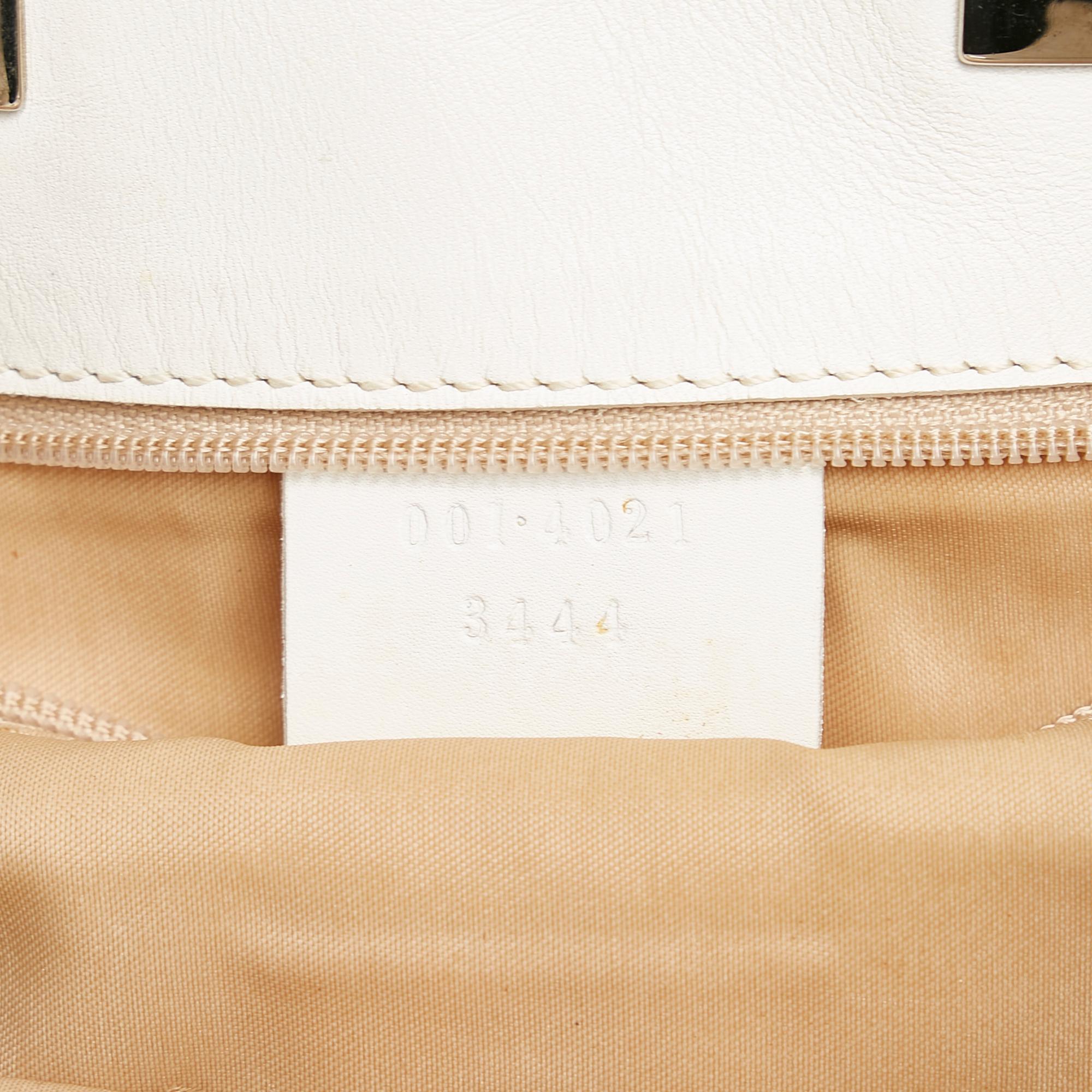 Gucci GG Canvas Shoulder Bag (SHG-eqbf6f)