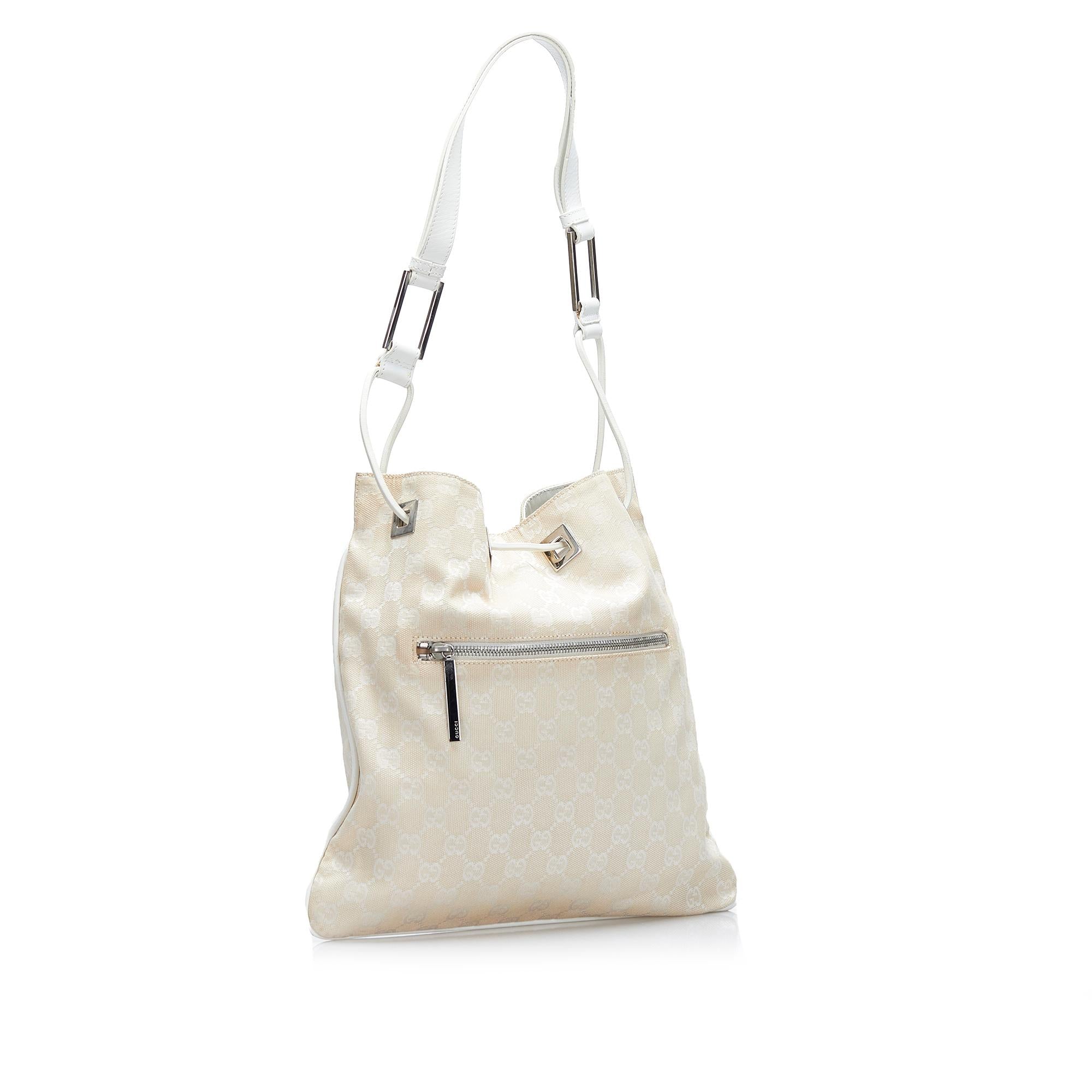 Gucci GG Canvas Shoulder Bag (SHG-eqbf6f)