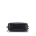 Gucci GG Canvas Shoulder Bag (SHG-kuoaAN)
