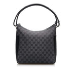 Gucci GG Canvas Shoulder Bag (SHG-kuoaAN)