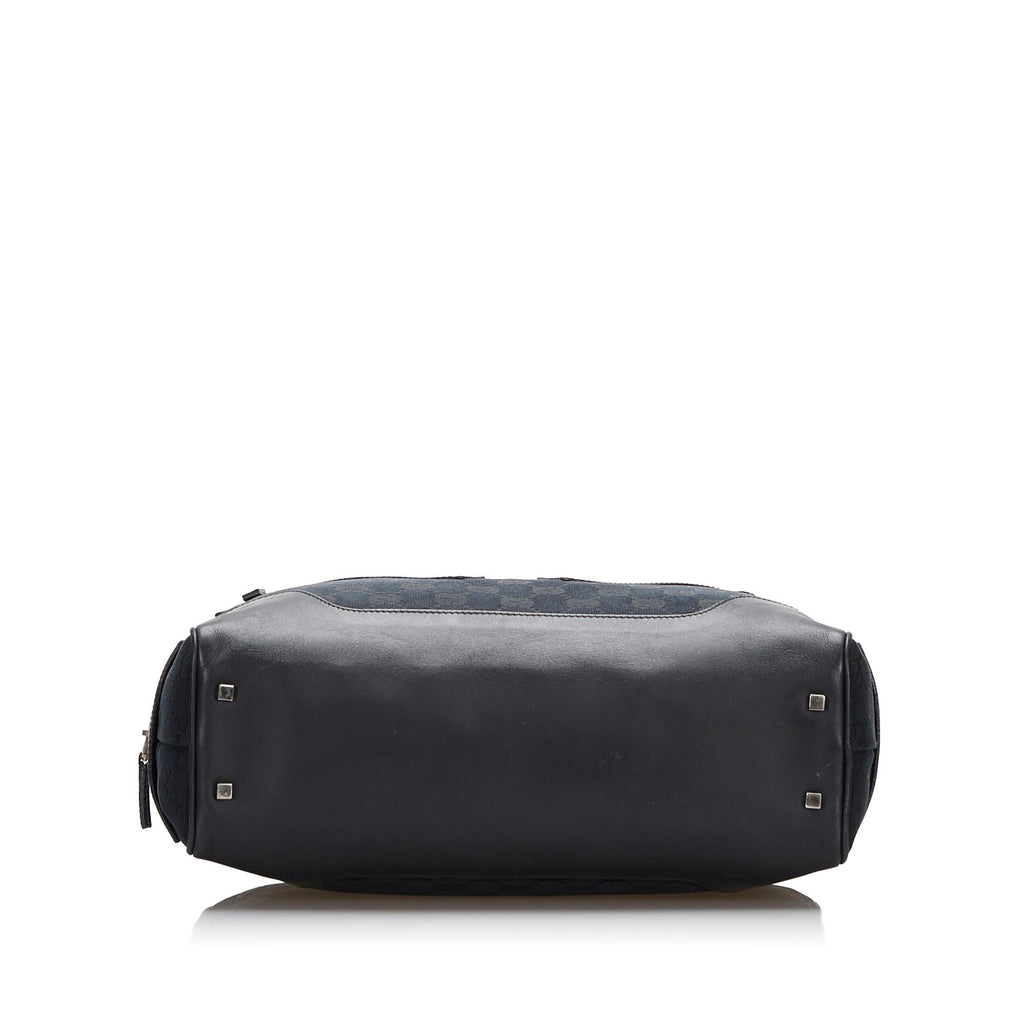 Gucci GG Canvas Shoulder Bag (SHG-TrqM8r)