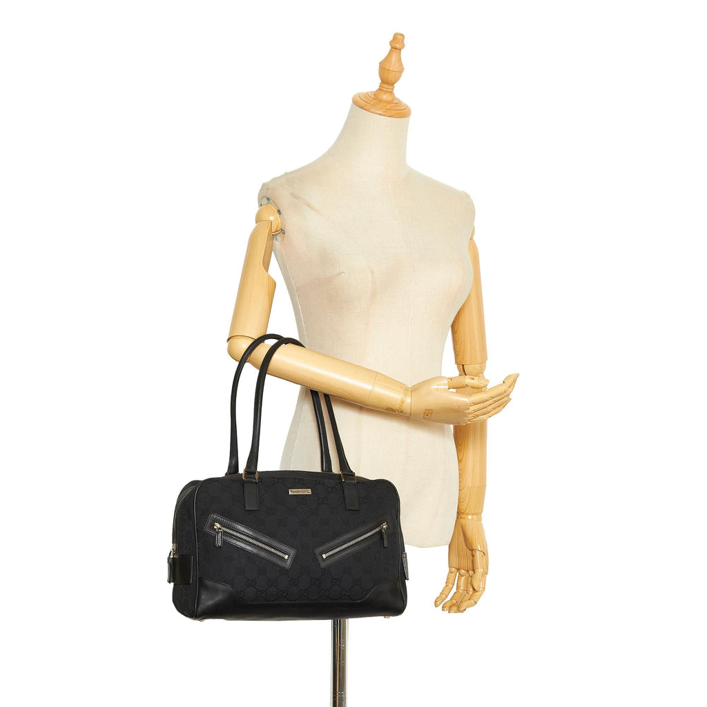 Gucci GG Canvas Shoulder Bag (SHG-TrqM8r)