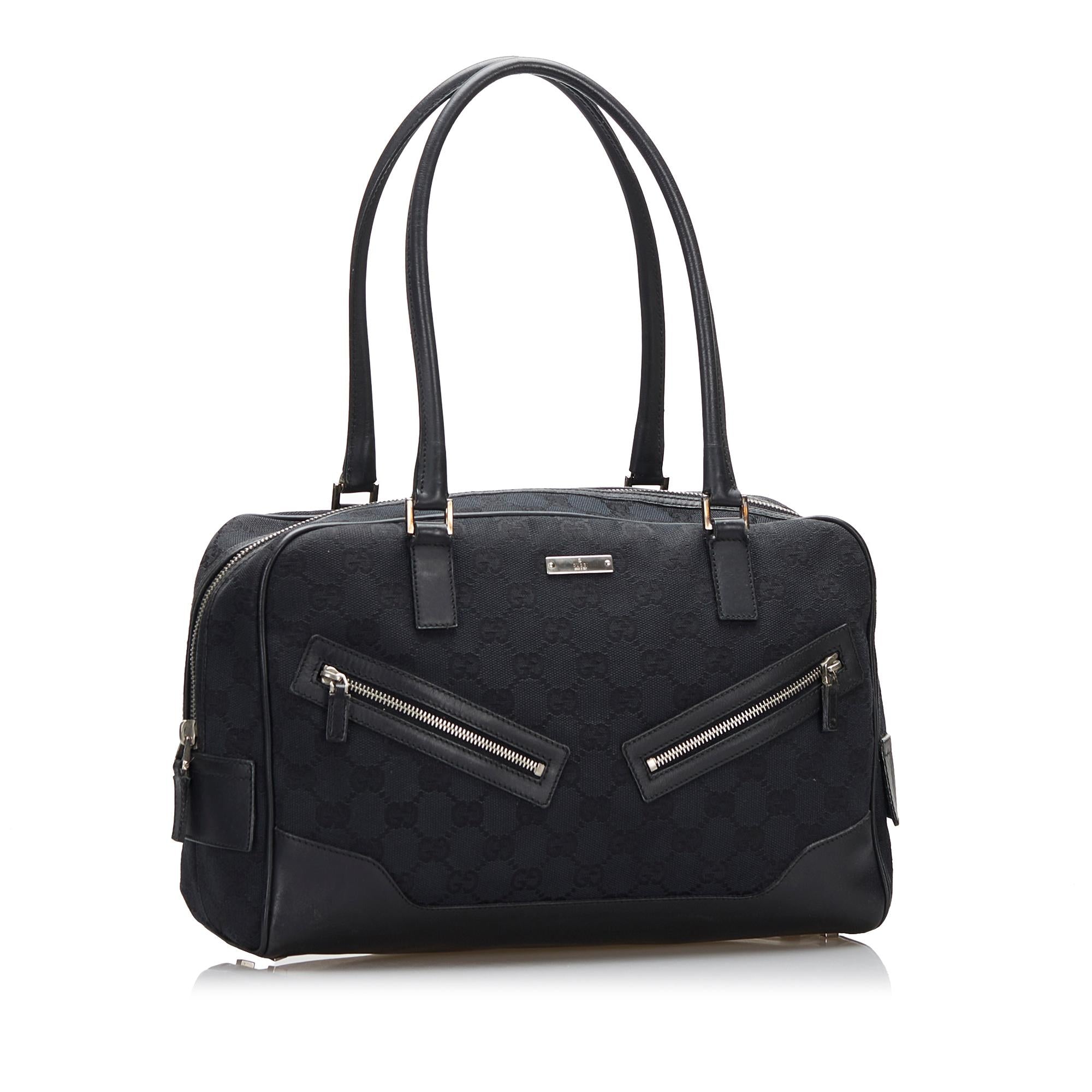 Gucci GG Canvas Shoulder Bag (SHG-TrqM8r)