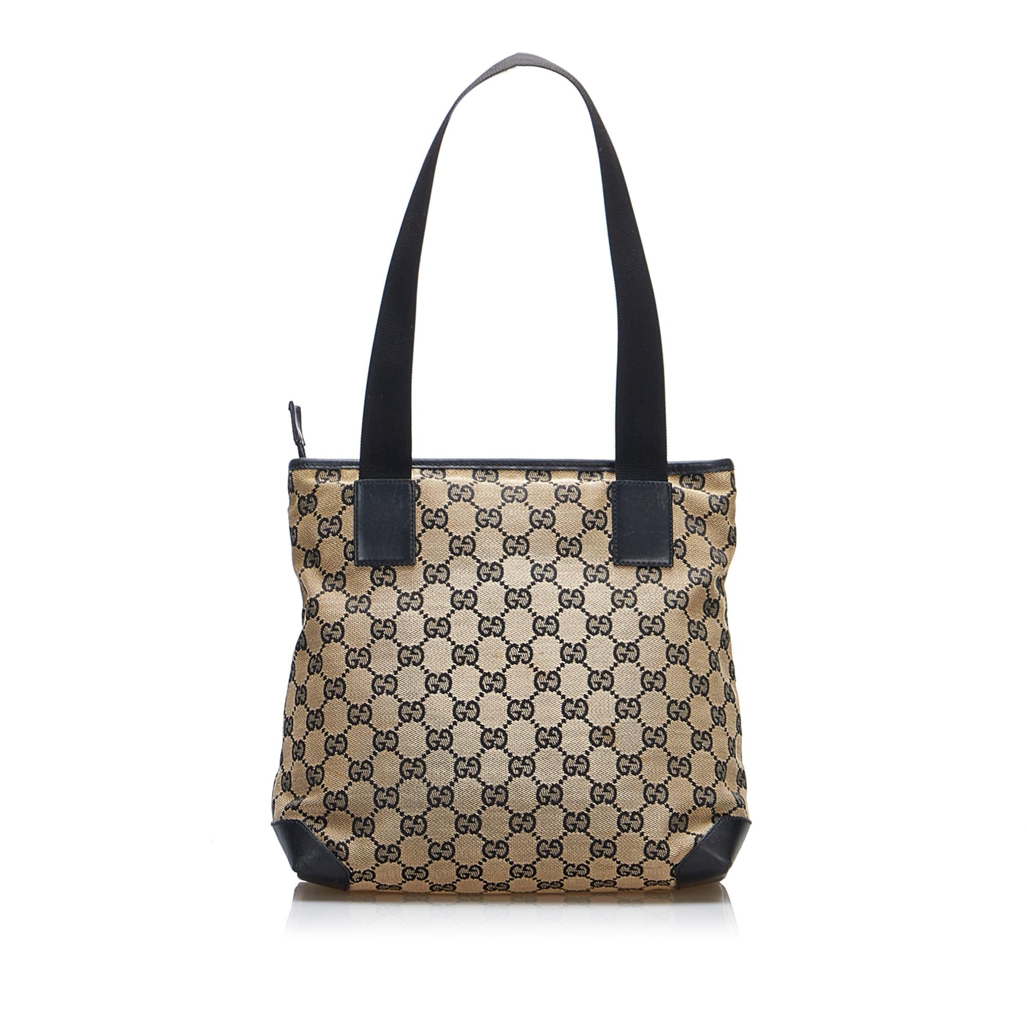 Gucci GG Canvas Shoulder Bag (SHG-KswJIH)