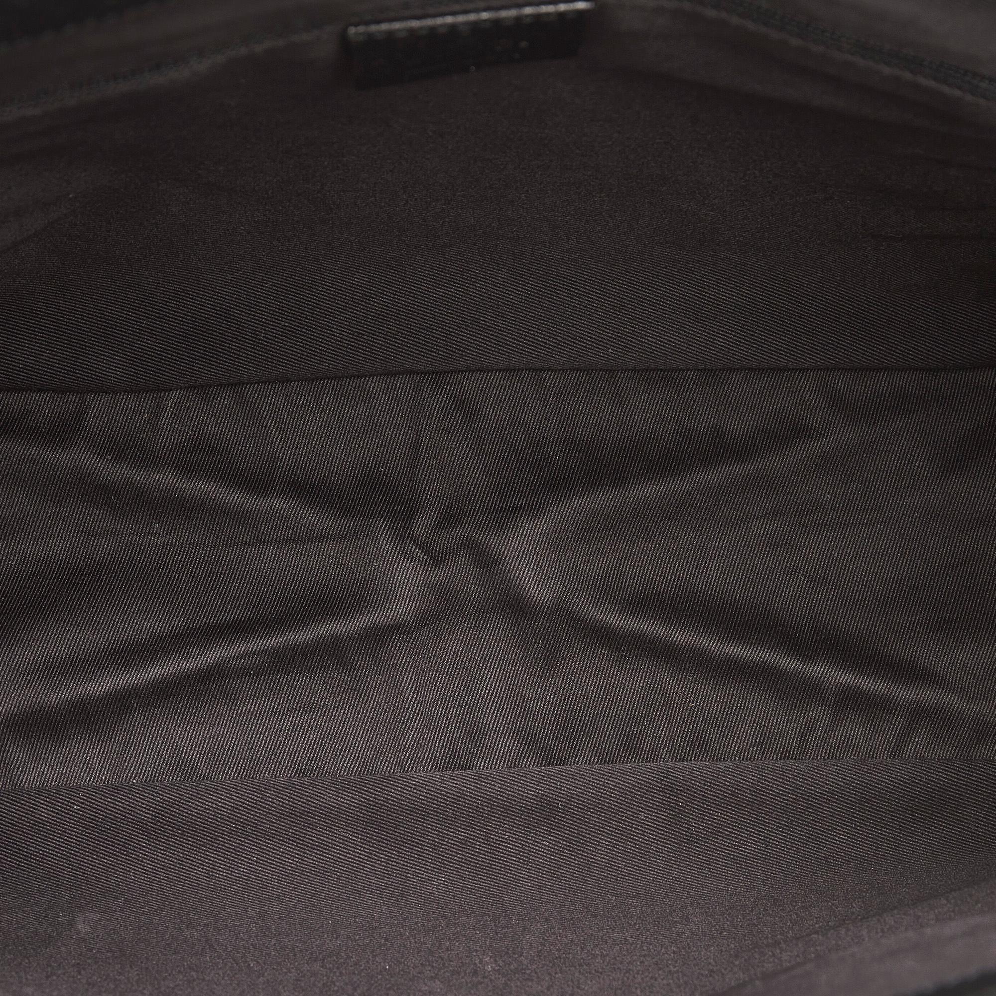 Gucci GG Canvas Shoulder Bag (SHG-p29h3z)
