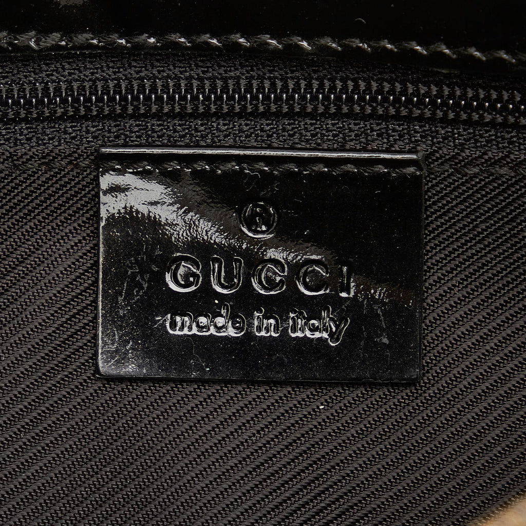 Gucci GG Canvas Shoulder Bag (SHG-bRqtr3)