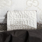 Gucci GG Canvas Shoulder Bag (SHG-paUbOF)