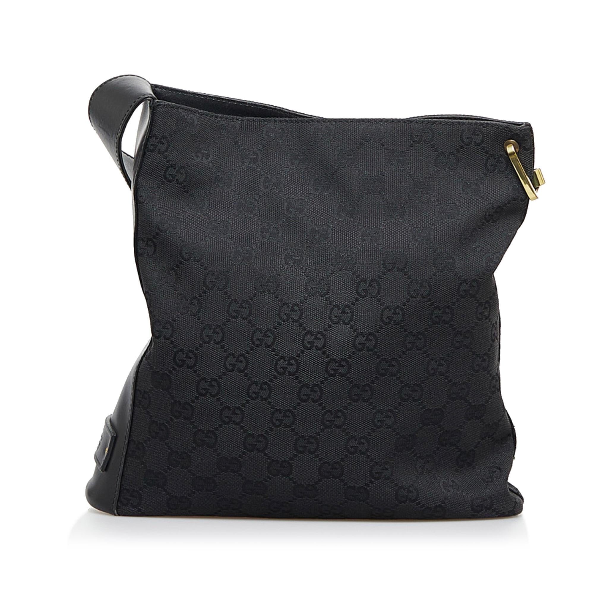 Gucci GG Canvas Shoulder Bag (SHG-BUr688)