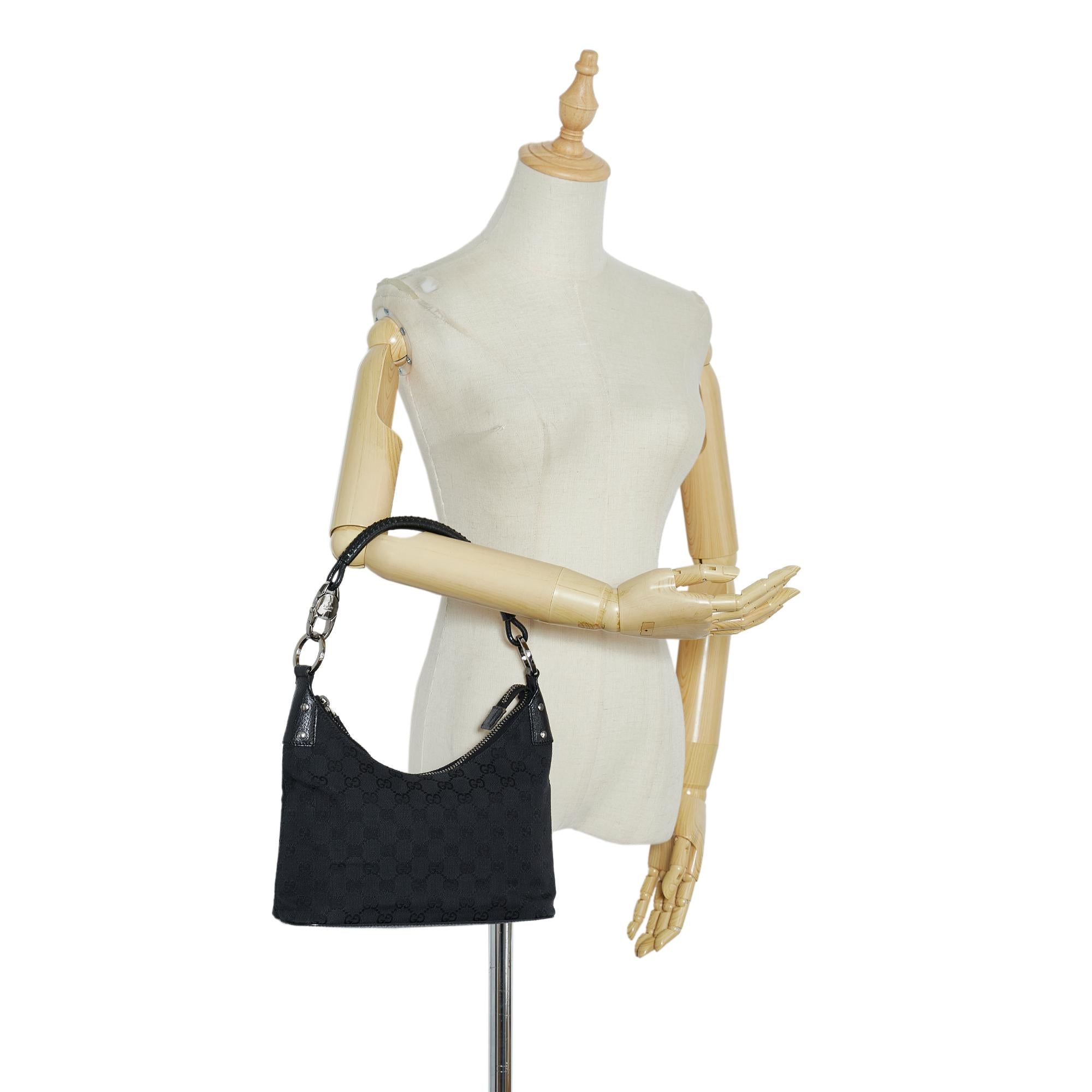 Gucci GG Canvas Shoulder Bag (SHG-uy28qf)
