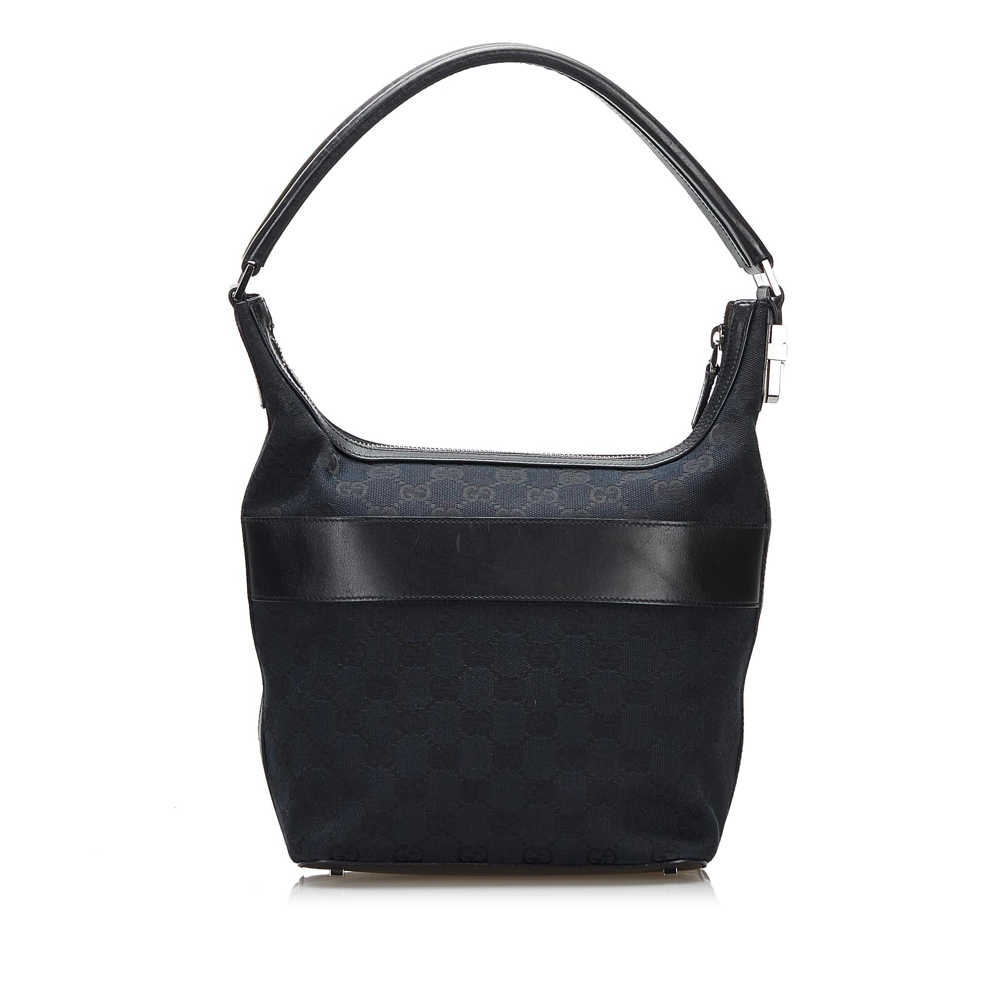 Gucci GG Canvas Shoulder Bag (SHG-jvEw1Q)