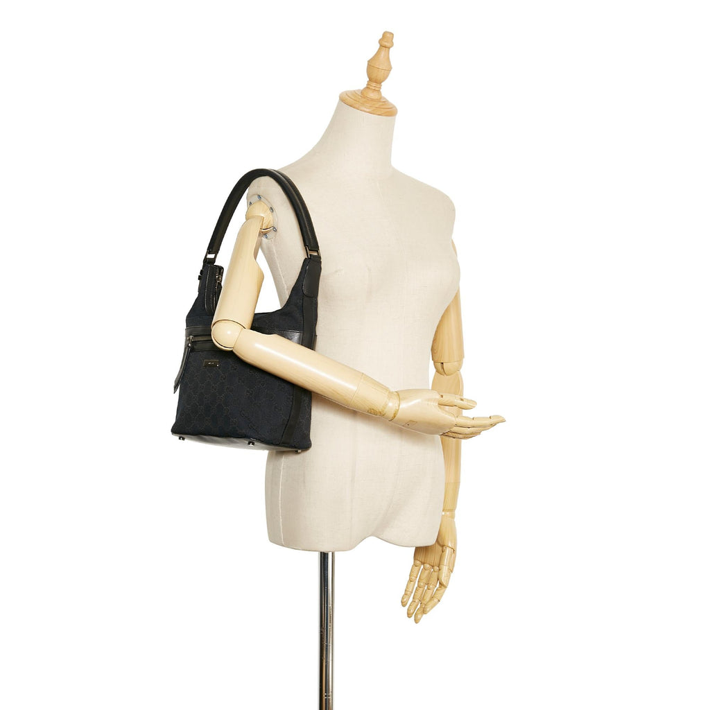 Gucci GG Canvas Shoulder Bag (SHG-jvEw1Q)
