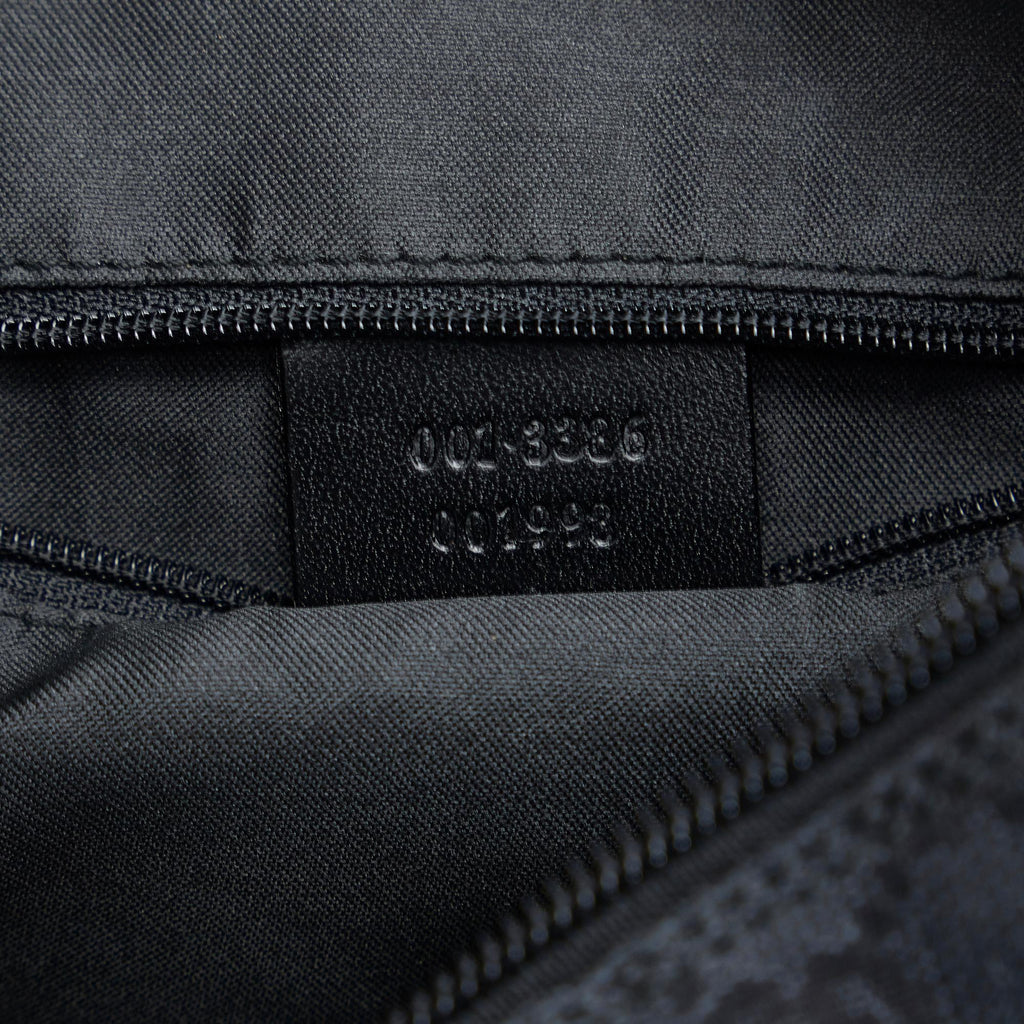 Gucci GG Canvas Shoulder Bag (SHG-DkqJHu)