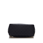 Gucci GG Canvas Shoulder Bag (SHG-LLyqpA)