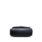 Gucci GG Canvas Shoulder Bag (SHG-PaPFGP)