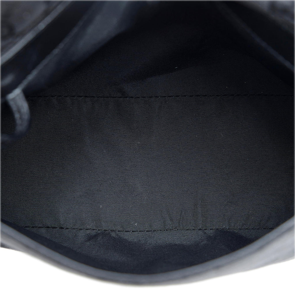 Gucci GG Canvas Shoulder Bag (SHG-PaPFGP)