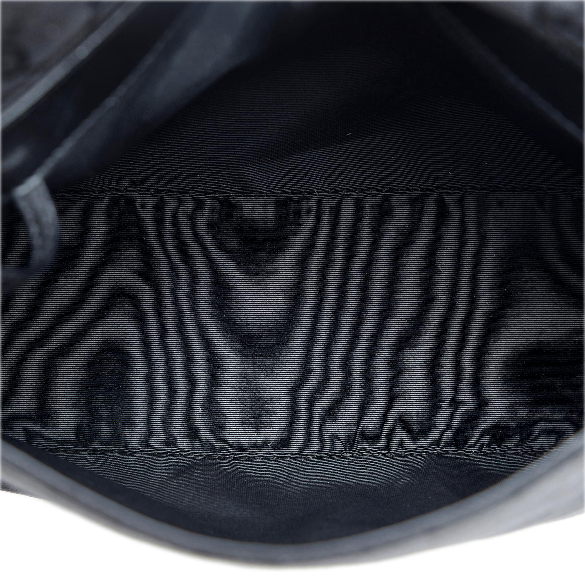 Gucci GG Canvas Shoulder Bag (SHG-PaPFGP)
