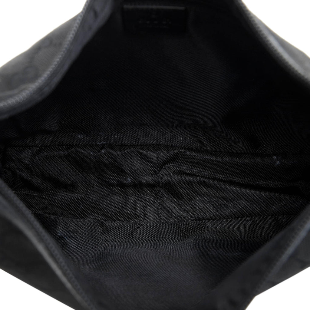Gucci GG Canvas Shoulder Bag (SHG-VpXwNB)