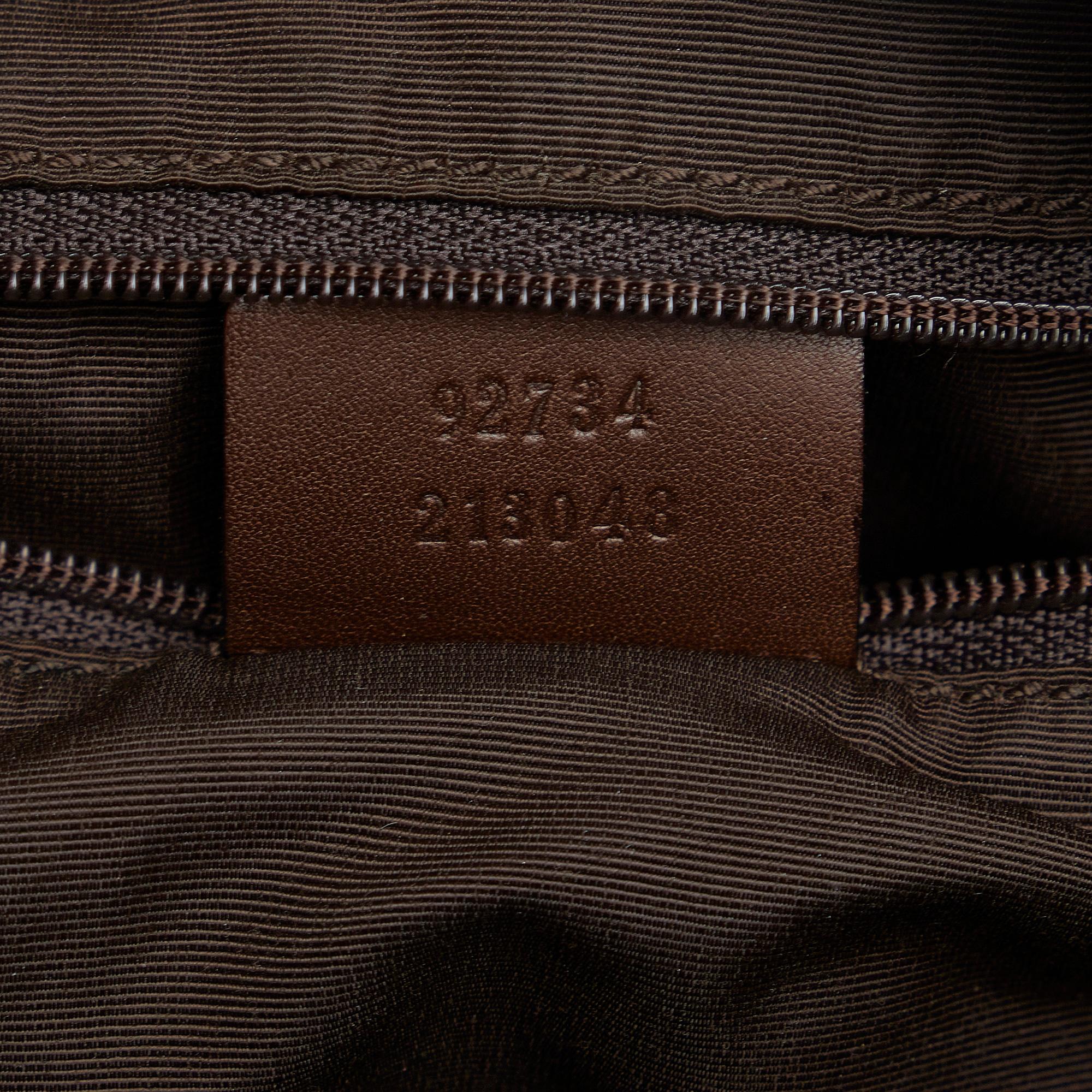 Gucci GG Canvas Shoulder Bag (SHG-TWQbJL)