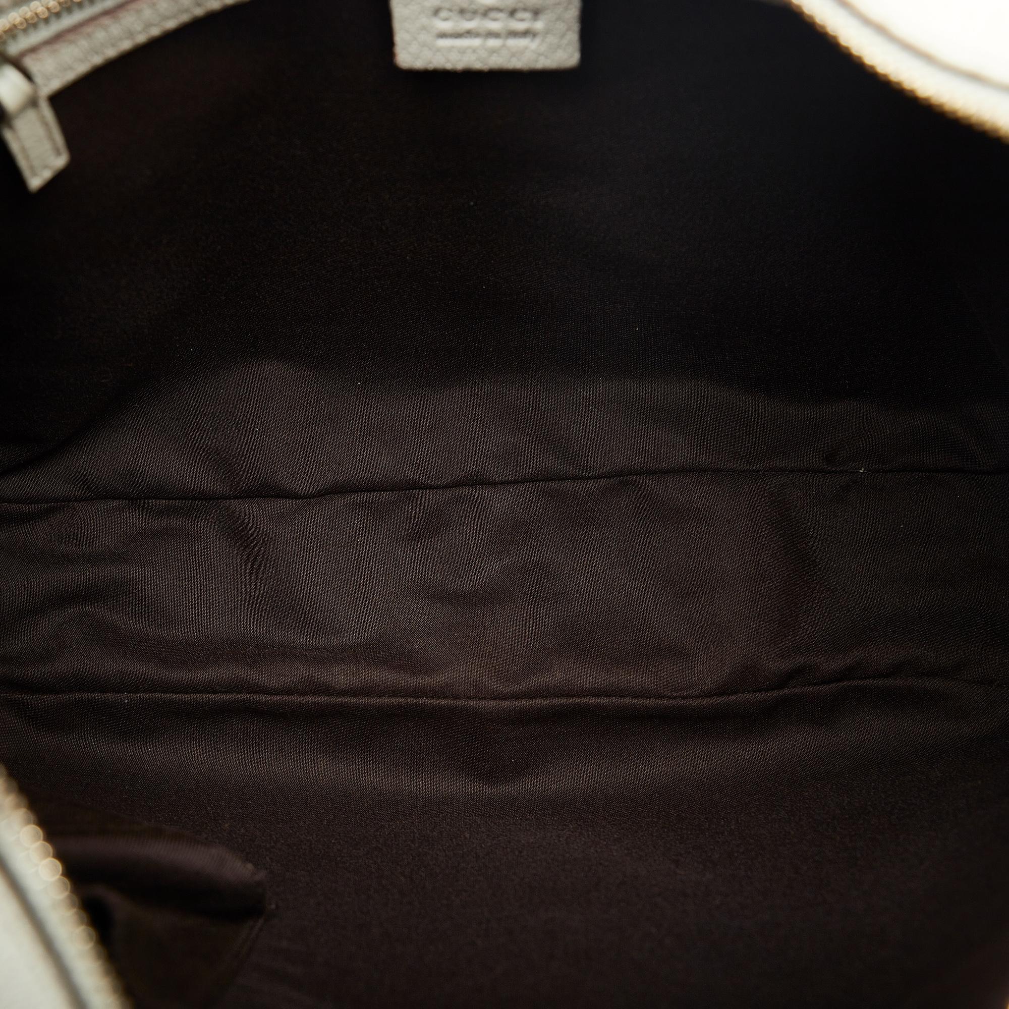 Gucci GG Canvas Shoulder Bag (SHG-bjoFh9)