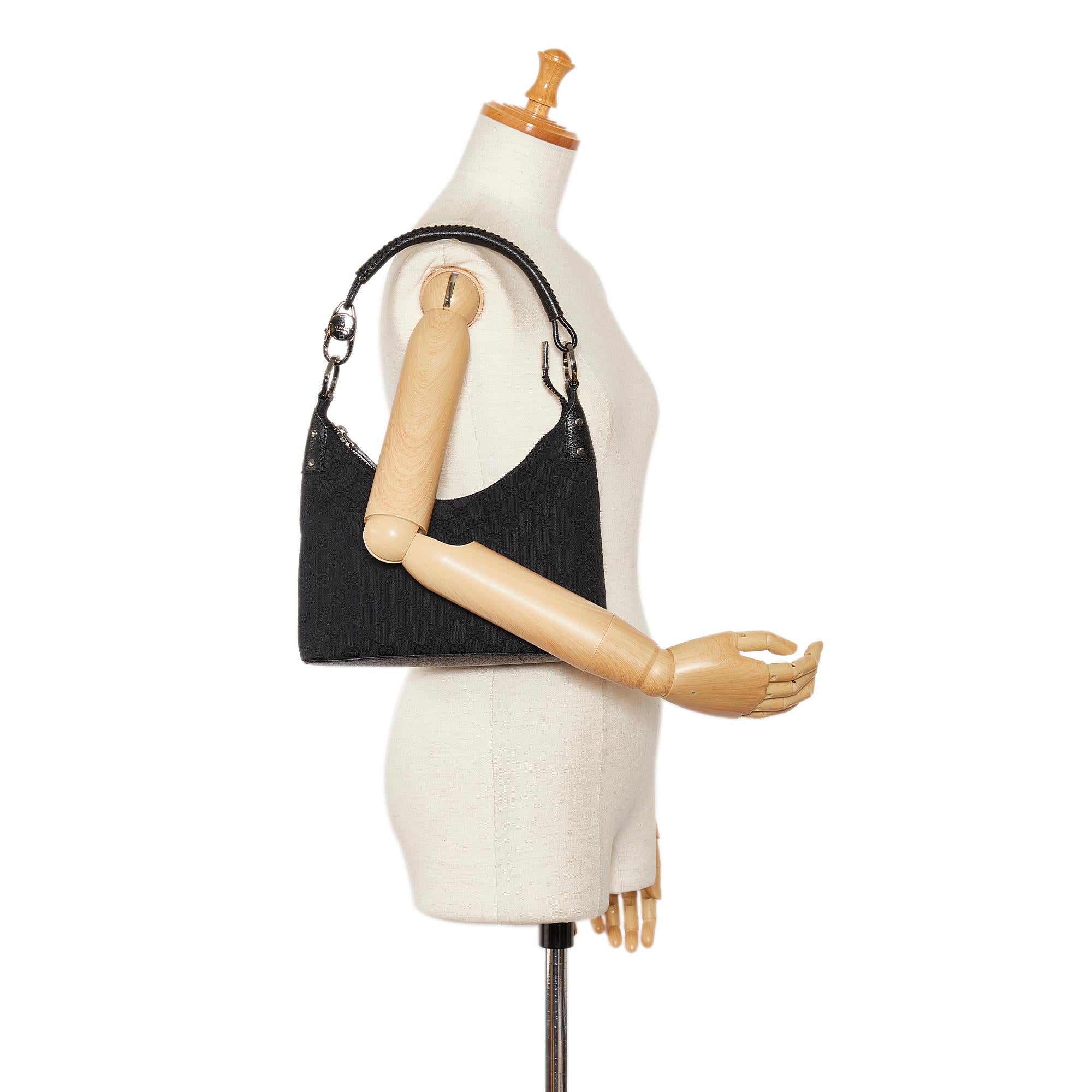 Gucci GG Canvas Shoulder Bag (SHG-BE2f05)