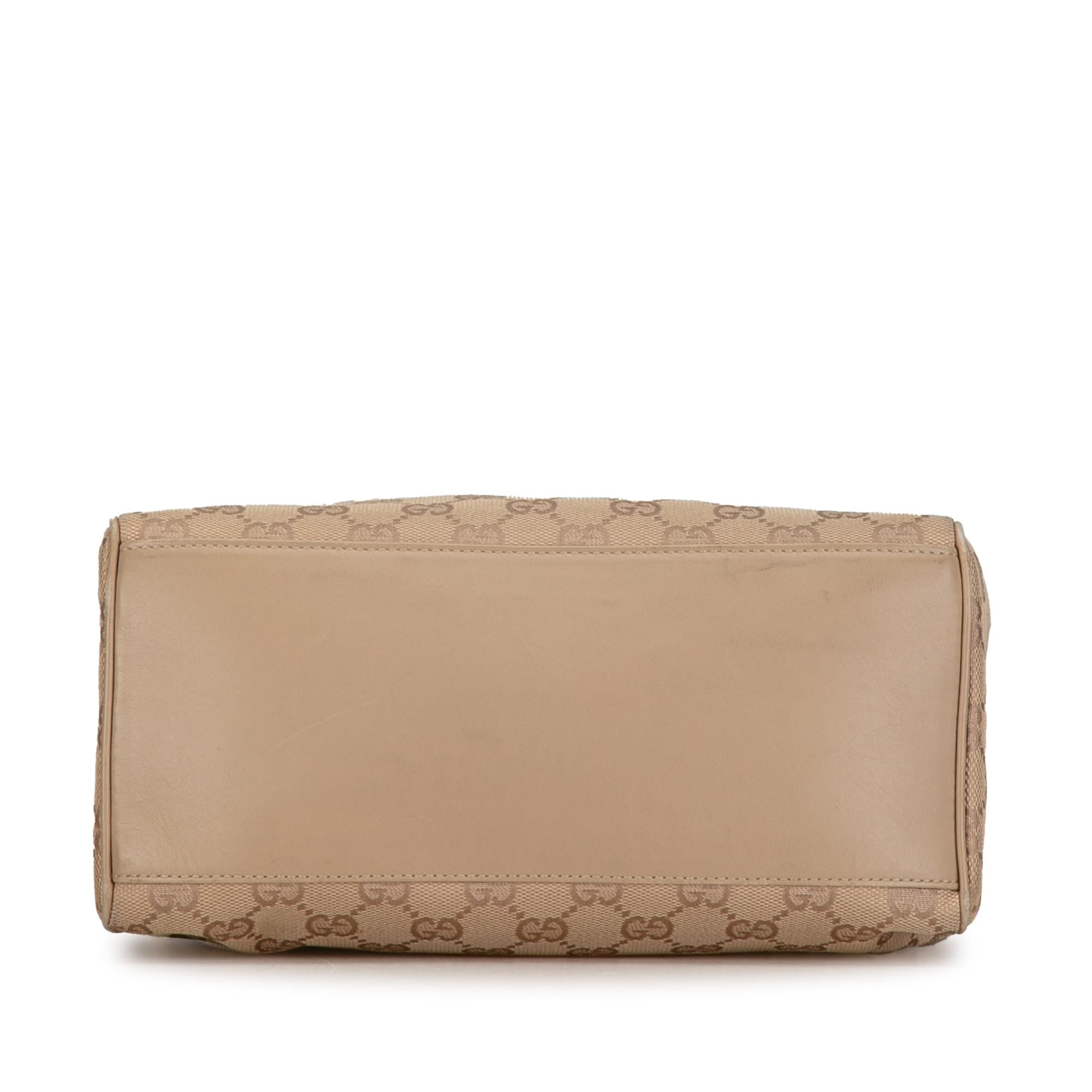 Gucci GG Canvas Shoulder Bag (SHG-pGVXwe)