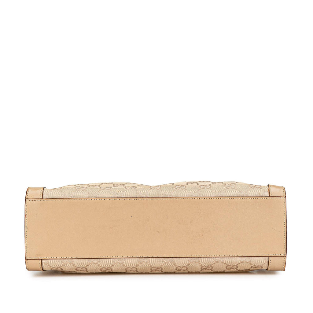 Gucci GG Canvas Shoulder Bag (SHG-jxJZWk)