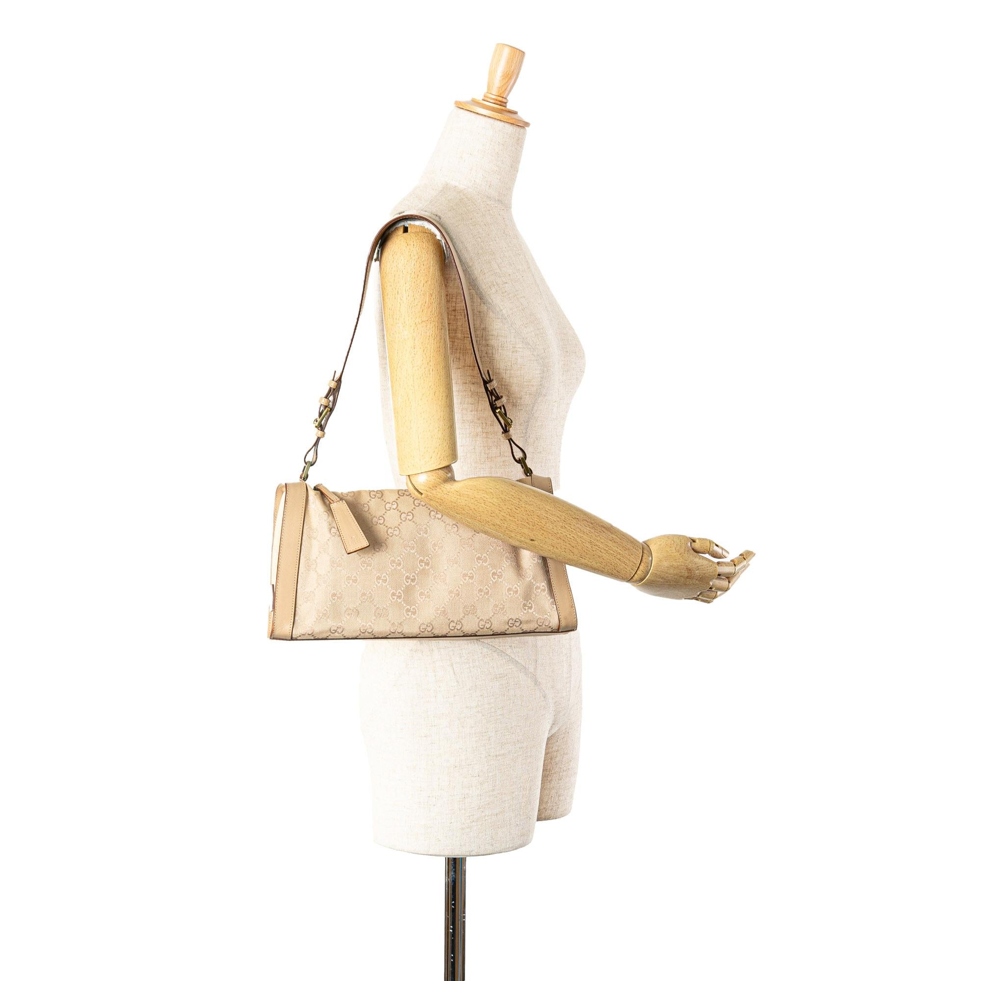 Gucci GG Canvas Shoulder Bag (SHG-jxJZWk)