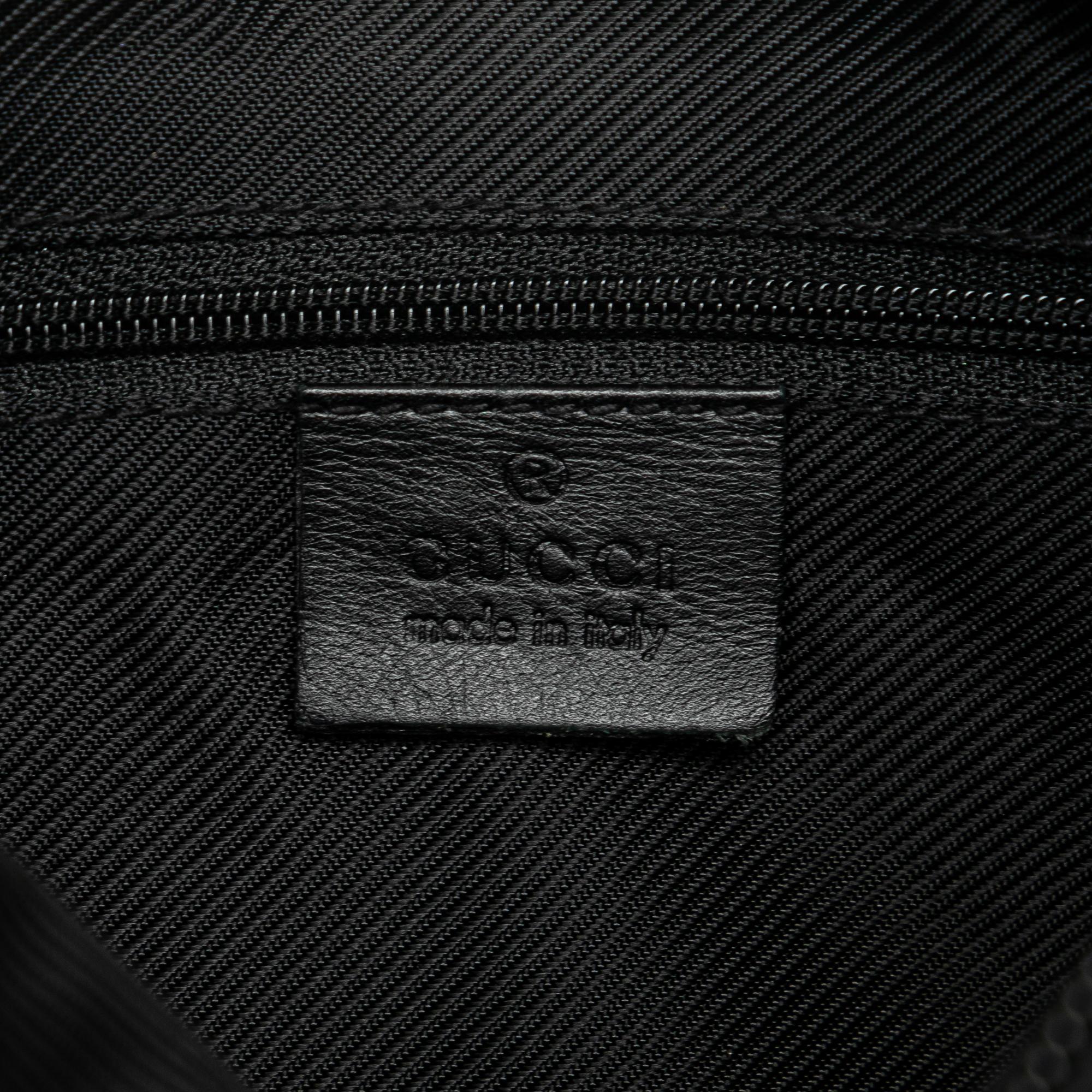 Gucci GG Canvas Shoulder Bag (SHG-nNgF0V)