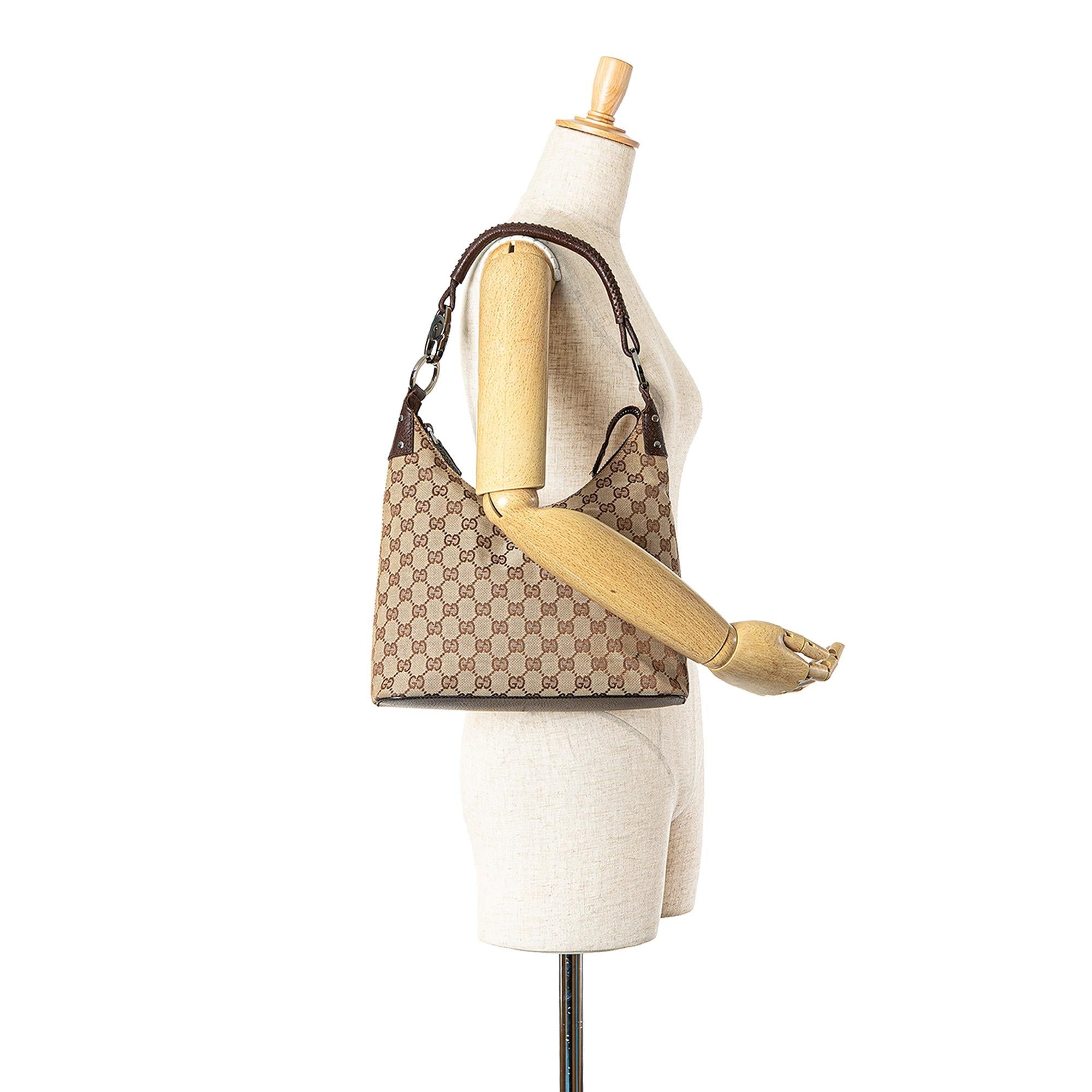 Gucci GG Canvas Shoulder Bag (SHG-Hp7LeE)