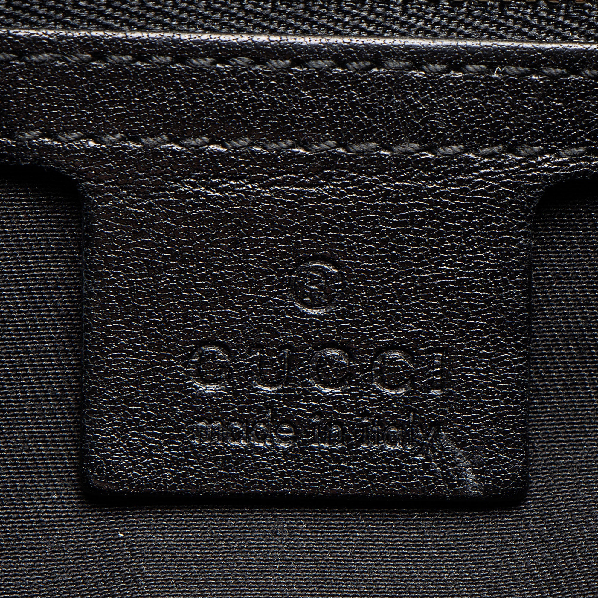 Gucci GG Canvas Studded Pelham Medium Messenger
