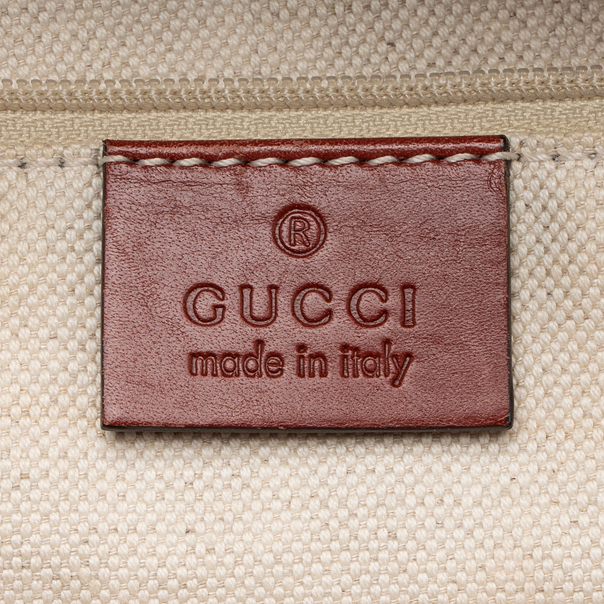 Gucci GG Canvas Sukey Medium Satchel (SHF-GRazNn)