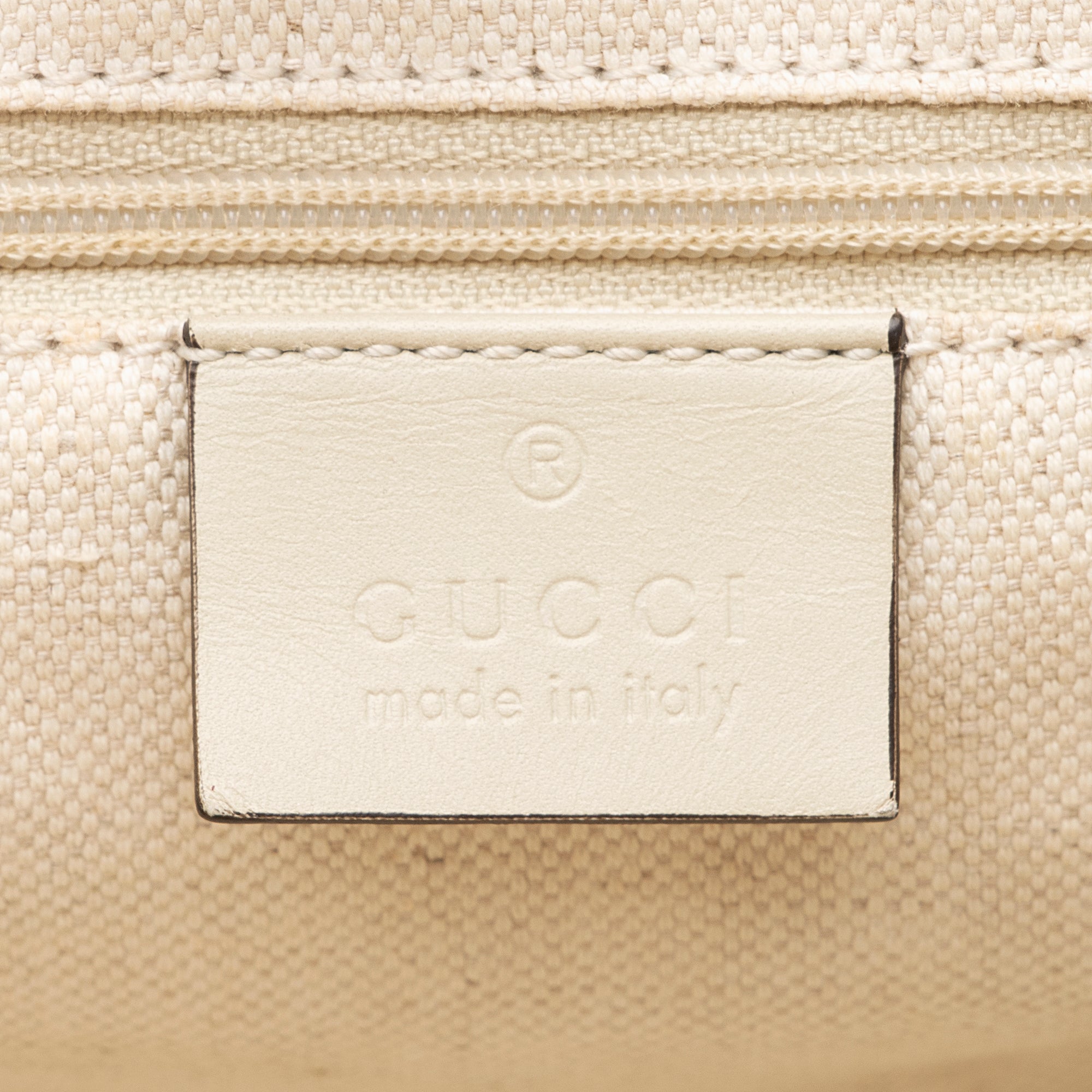 Gucci GG Canvas Sukey Medium Tote (SHF-uAnFOn)