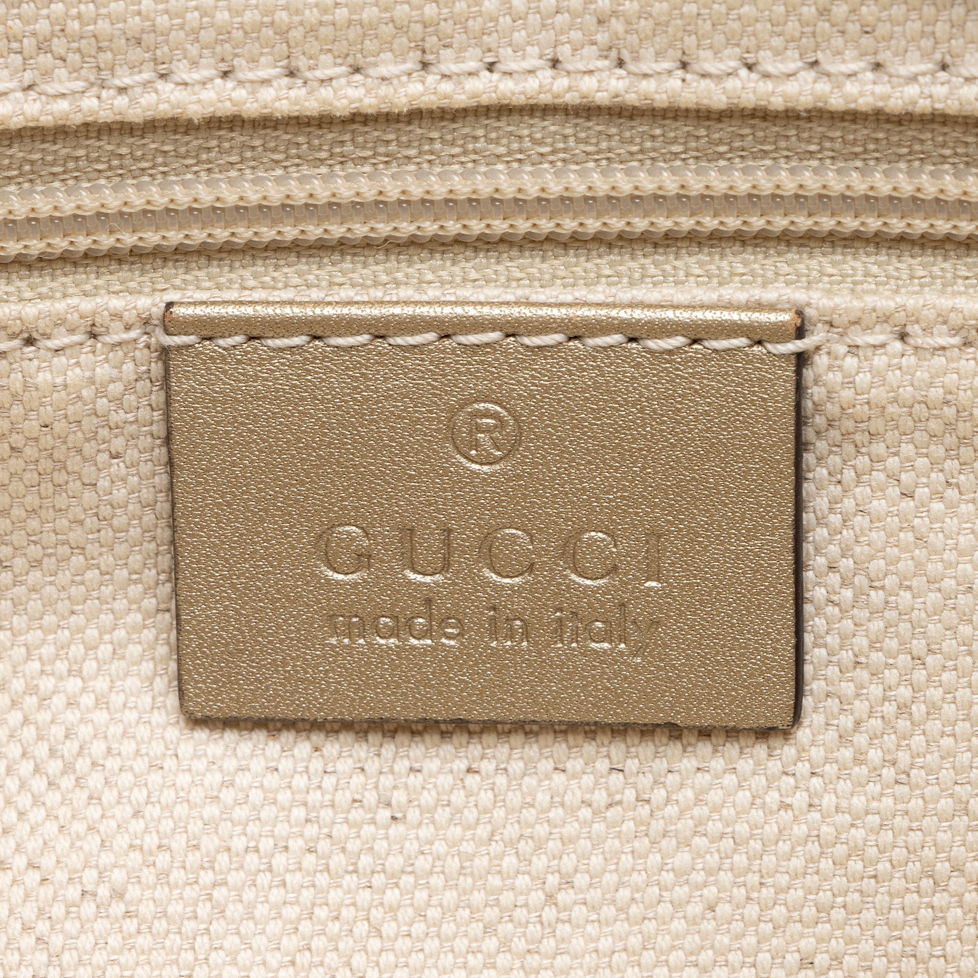 Gucci GG Canvas Sukey Messenger