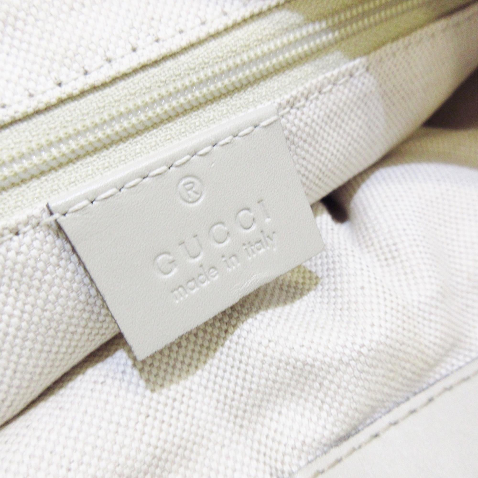 Gucci GG Canvas Sukey Shoulder Bag (SHG-BEWwh3)