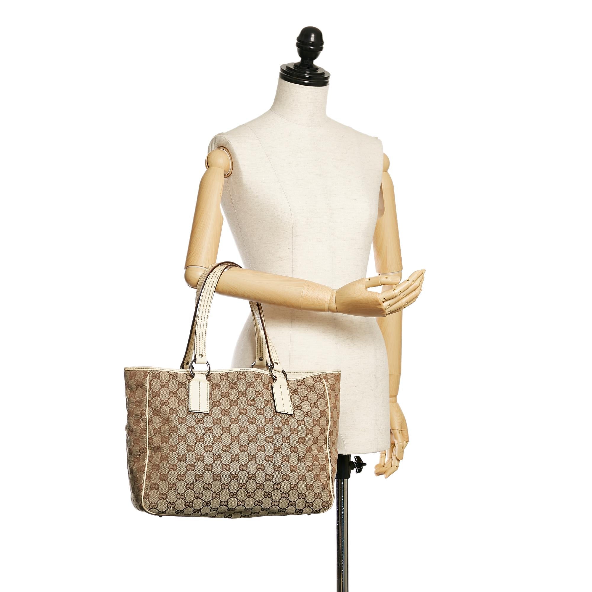 Gucci GG Canvas Tote Bag (SHG-29014)