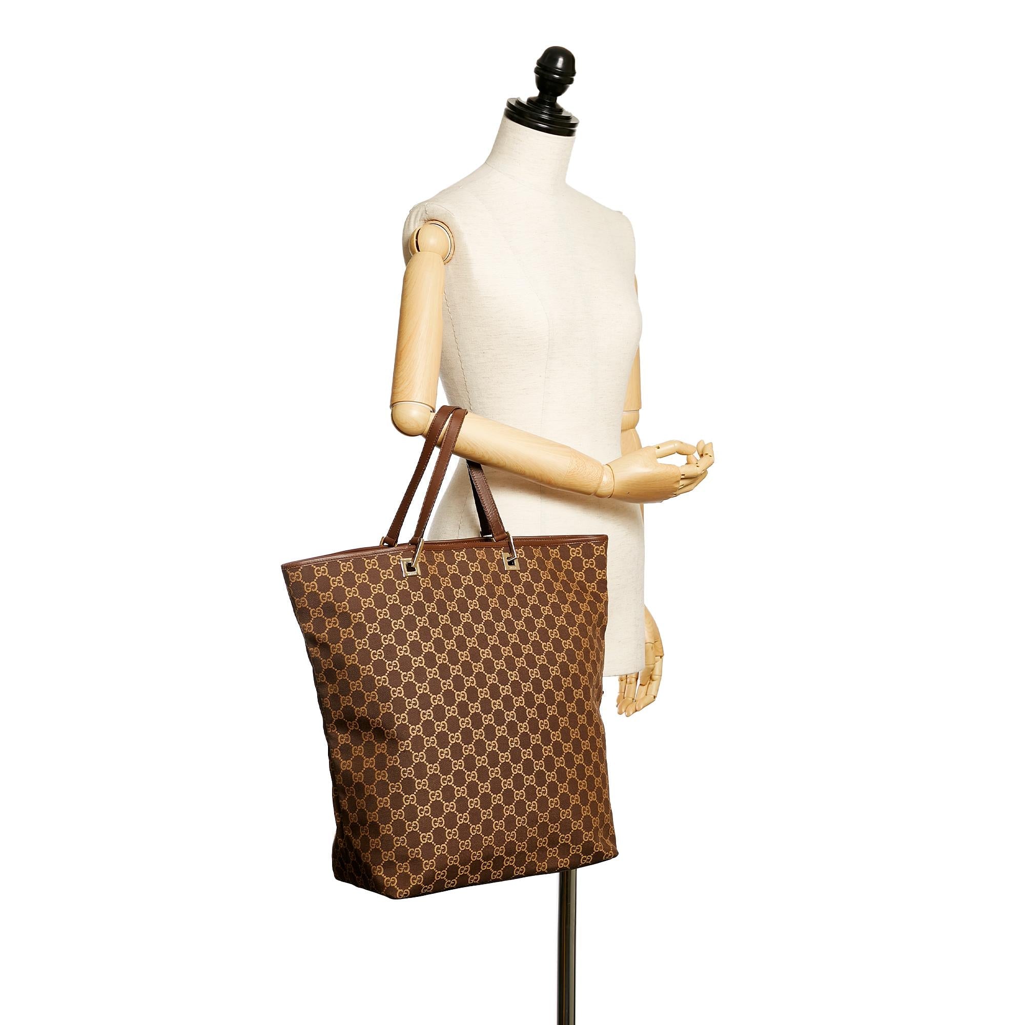 Gucci GG Canvas Tote Bag (SHG-29802)