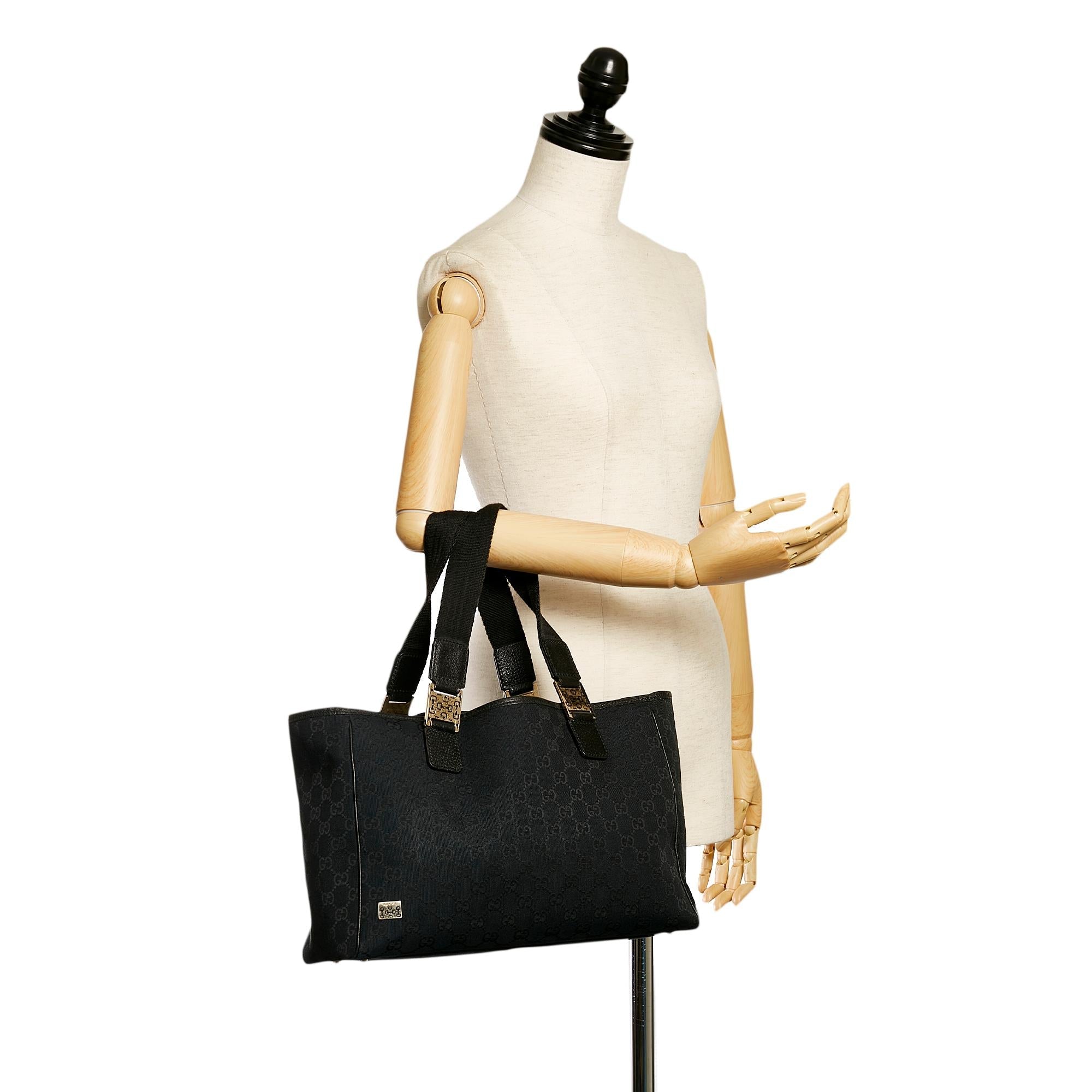 Gucci GG Canvas Tote Bag (SHG-36156)