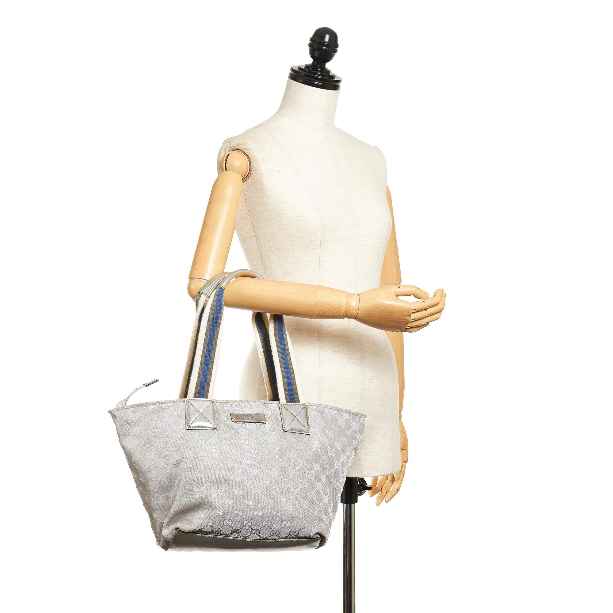 Gucci GG Canvas Web Handbag (SHG-vHuagi)