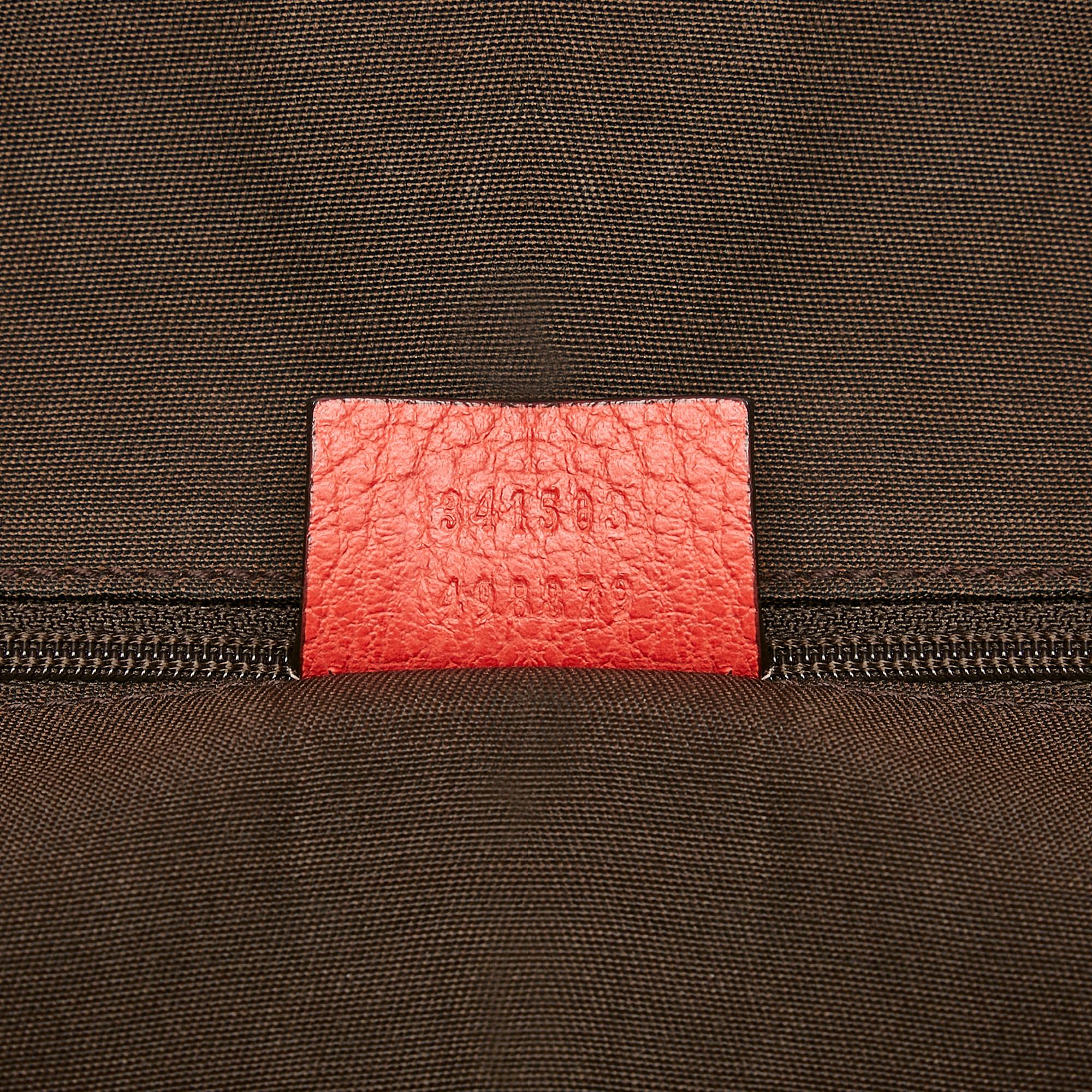 Gucci GG Charm Dome Leather Handbag (SHG-jqBZuV)