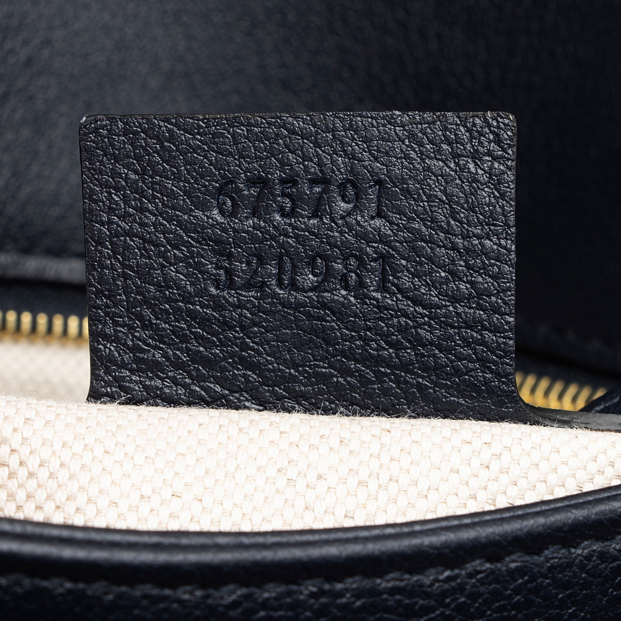 Gucci GG Debossed Leather Small Top Handle (SHF-ur1BGP)