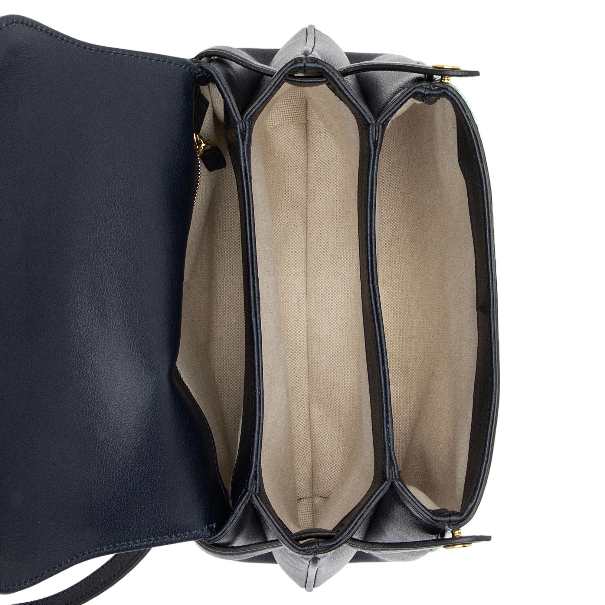 Gucci GG Debossed Leather Small Top Handle (SHF-ur1BGP)